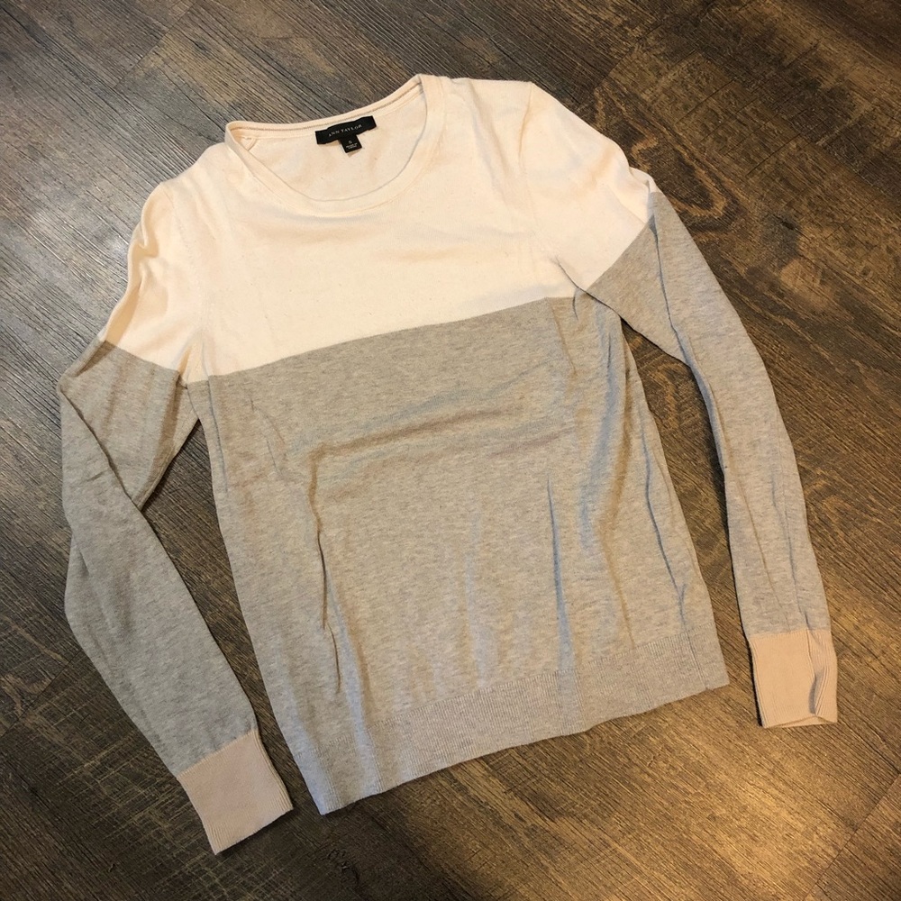 Ann Taylor sweater size small